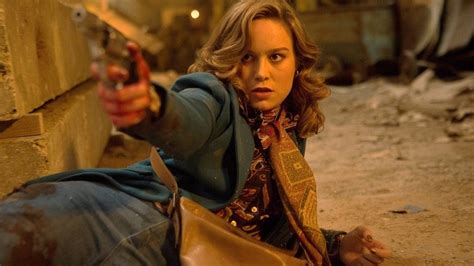 When a black market arms deal goes outrageously wrong, justine (brie larson) finds herself caught dont take it seriously it's a fun movie lots of shooting inept villains couldn't hit a barn door at 10 mtrs great cast and soundtrack worth a watch on a saturday. ブリー・ラーソンが監督や脚本、共演者の印象語る 『フリー・ファイヤー』インタビュー映像｜Real Sound｜リアル ...