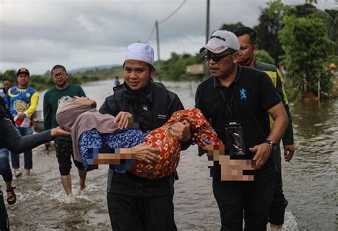 Ustaz ebit lew terasa hati. 7 Keperibadian Ustaz Ebit Lew Yang Boleh Kita Contohi ...
