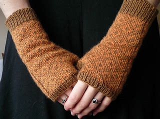 Great savings & free delivery / collection on many items. Ravelry: Endpaper Mitts pattern by Eunny Jang