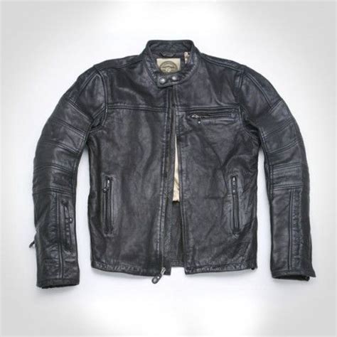 The rsd ronin jacket is a game changer that combines a timeless moto style, comfort, protection and a detailed café style, with shorty snap collar and front zip pockets. Roland Sands Ronin Leather Jacket | Veste en cuir, Veste ...