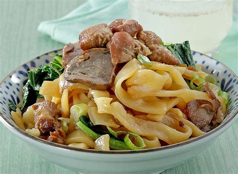 Kwetiau goreng (indonesian for 'fried flat noodle') is an indonesian style of stir fried flat rice noodle dish. Seblak Goreng Kwetiau Kecap : Cara Membuat Seblak Yang Enak Dan Mudah Berikut Kumpulan Resep Dan ...