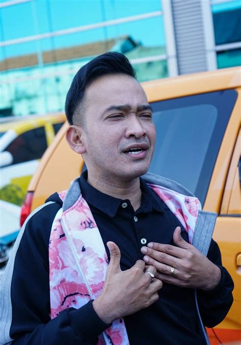 Thalia juga menjadi berkah tersendiri bagi pasangan ini, nama wenda semakin berkibar karena dedikasinya dalam membesarkan. Ruben Onsu Hibur Ivan Gunawan: Kakak Harus Jaga Mama ...