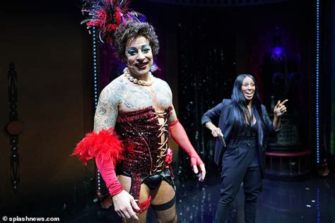 Duncan james gayezze gossip news. Duncan James transforms into his Rocky Horror Show role as ...