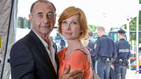 To summarize, it's basically a crime show about a fictional team of cops (soko might or might not be an abbreviation for something real, but i'm not. "Soko Donau" heute im Live-Stream und TV: So sehen Sie ...