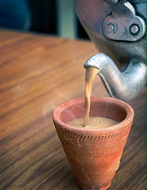 But the more western version that we are used to is typically made with cow's milk or dairy alternatives. Masala chai - Wikipedia tiếng Việt