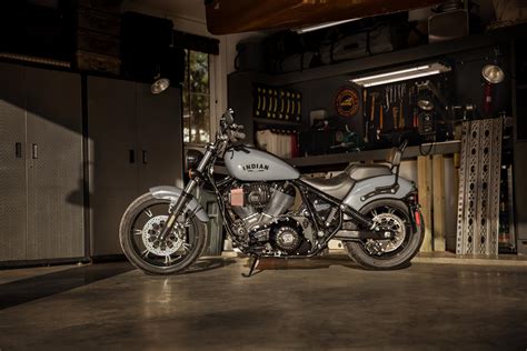 The indian chief bobber dark horse showcases the exposed frame and thunder stroke 116 engine, and looks good doing it. 2022 Indian Chief Dark Horse Guide • Total Motorcycle