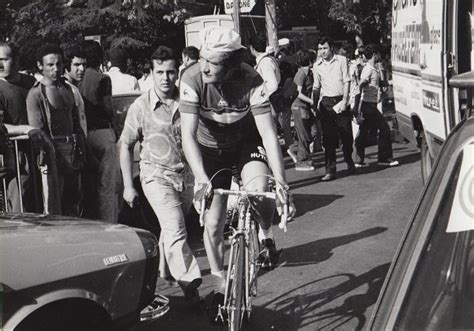 Pour démare, le maillot tricolore, ça marque toujours. Cyrille Guimard, « le Druide » du cyclisme breton