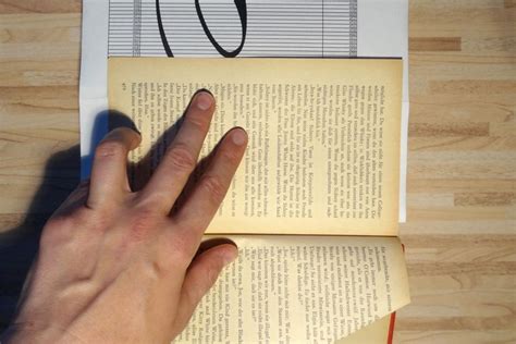 Maybe you would like to learn more about one of these? DIY-Anleitung gefaltetes Buch mit Schriftzug | Bücher ...