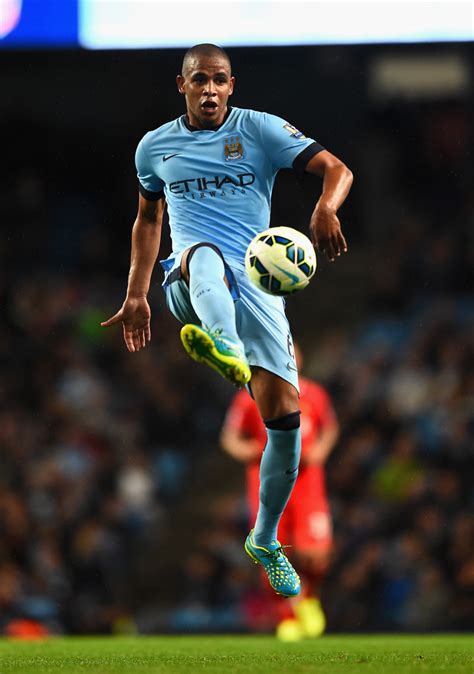 Manchester city video highlights are collected in the media tab for the most popular matches as soon as video appear on video hosting sites like youtube or dailymotion. Fernando Reges Photos Photos - Manchester City v Liverpool ...