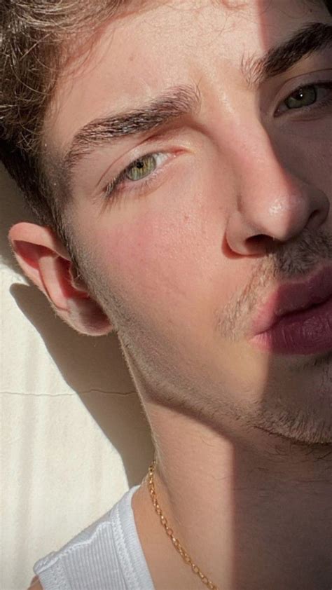 We will also look at who is manu ríos, how he become famous, manu ríos's girlfriend, who is manu ríos dating now, previous dating & relationships … Manu Rios⭐ in 2020 | Male face, Manu, Instagram story