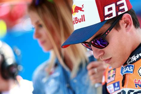 Jedes rennen birgt für sie triumphe und tragödien gleichermaßen: Il Trailer di Hitting the Apex - MotoGP con Brad Pitt