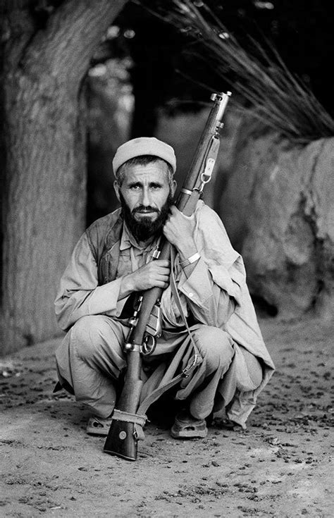 Также, талибы ведут свою деятельность и за пределами афганистана. Моджахеды. 1979-1980. Музыка выстрелов с той стороны ...