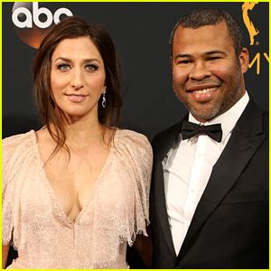Peretti starred alongside andy samberg, terry crews and joe lo truglio as 'gina linetti,' the 99th precinct's administrator. Beaumont Chelsea Peretti Son