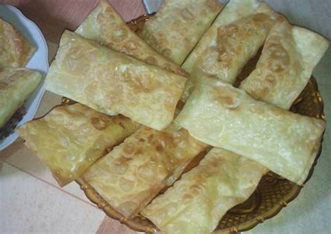 Perpaduan rasa yang diciptakannya mampu memanjakan lidahmu. Resep Martabak kulit lumpia oleh Nouna Fadilah - Cookpad