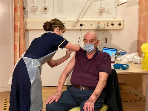 People with a history of significant allergic reactions should not receive the covid vaccine, the medicines regulator has said, after two nhs workers. Waltham Forest Echo | Pensioners wait nervously for Covid-19 vaccination