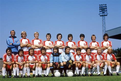 Telif hakkı simgesi hukuk yazarı logo, telif hakkı, metin, marka png. Essen 1975/76 - 11FREUNDE BILDERWELT