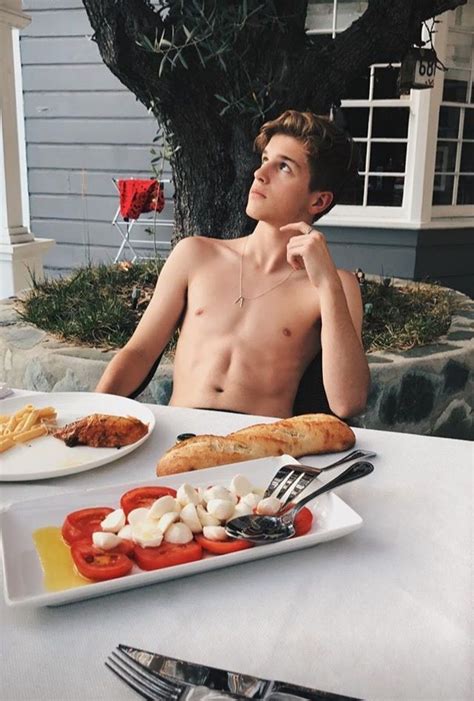 Peter and lois try to convince chris that arthur valentine doesn't exist. Alex Lange😍 ️ | Delicious boy, Hot dog buns, Dog bun