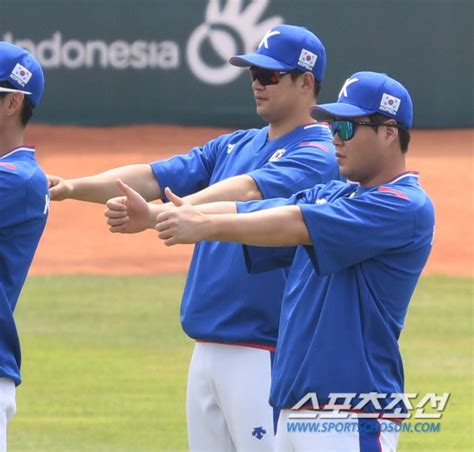 예비 엔트리 인원들은 화이자 백신을 맞는데요 화이자 백신의 경우 2차 접종 때 몸살. AG 구슬땀 '국대 베어스', 리그 복귀도 '이상無!'