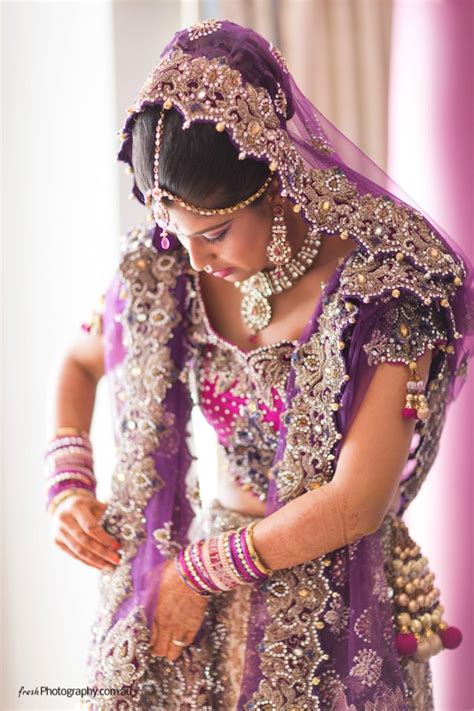 Know what's trending in bollywood. Indische Braut Foto & Bild | hochzeit, indien, braut ...