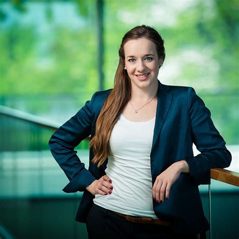 Our client is a real estate & special situations investment & asset manager who is looking to hire an investment analyst to support both across equity and debt. Vanessa Wirth - Associate Asset Management - AEW | XING