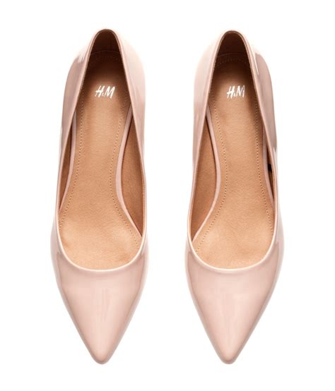 H & m hennes & mauritz gbc ab is responsible for. H&M Court Shoes With A Kitten Heel in Natural - Lyst