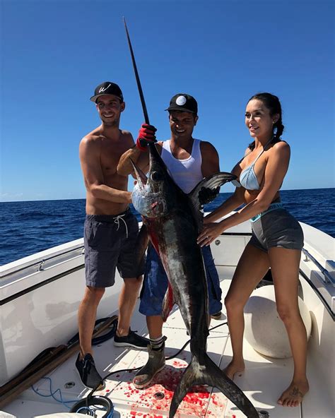 Spearfishing is quite the experience in and of itself but adding diving into the mix transforms it into the ultimate adventure. Swordfishing Charter In Key West Florida | Key West ...