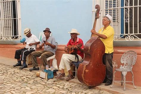 This genre of music has spanish and african roots, but was popularised in the united states in the 20th century by hispanic and latino immigrants. Spanish Vocabulary: Music and Dance - Genres : The LEAF Project