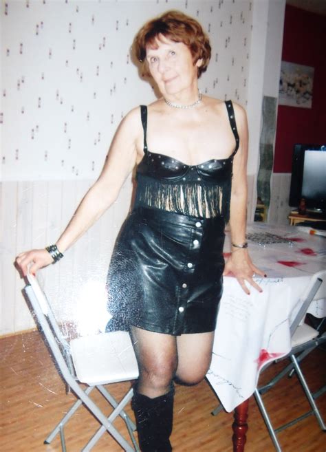 Mature amateur donné faciales anales et lourds avec un ami chez les. AMAZONE a 70 ans. Femmes âgées pour sexe à Meudon. Sexe ...