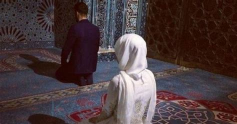 Adakah terdapat di dalam sunnah, solat sunat selepas akad nikah? Pengantin Lelaki Sunat Lakukan Solat Zifaf Lepas Akad ...