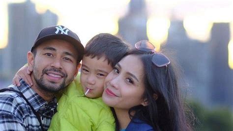 Nur fazura, rafathar malik ahmad, verdi solaiman. Jawaban Jujur Rafathar Soal Raffi Ahmad dan Nagita Slavina ...