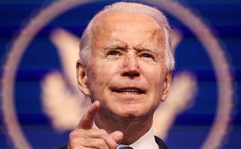 Последние твиты от joe biden (@joebiden). Байден указал на «еще больше смертей» из-за отказа Трампа ...