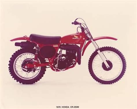 Ports are smooth and look like they were polished at some point in time. 1976 Honda CR250M Elsinore. Basically a three year old ...