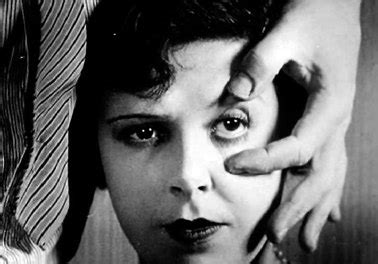 The father of cinematic surrealism and one of the most original directors in the history of the film medium, luis buñuel was given a strict jesuit education (which sowed the seeds of his obsession with both religion. Diner Cake: Debaser X Un chien andalou