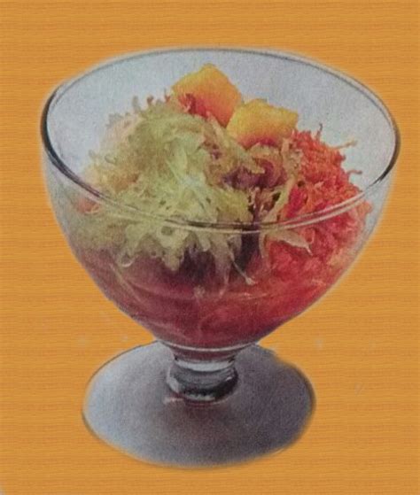 Kupas mangga dan pisang, kemudian. Rujak Koktail - hobimasak.info