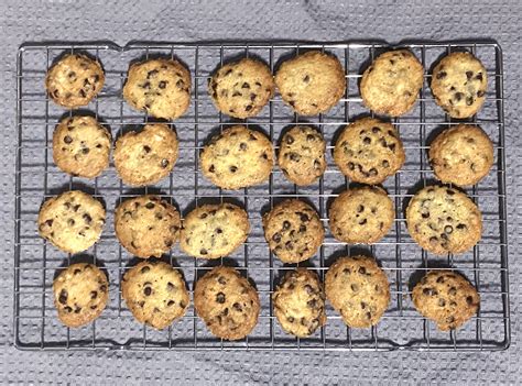 These famous amos cookies comprise mostly of pure wheat flour and natural flavors. Famous Amos Cookies Recipe: Make These With Kids At Home ...