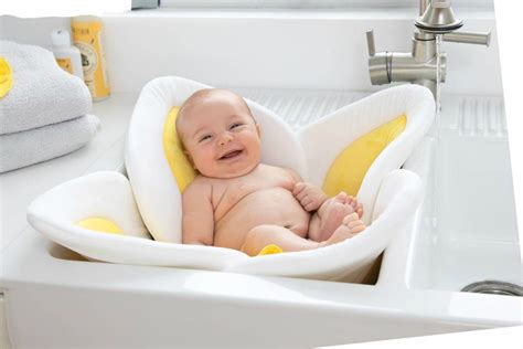 Skip hop's popular moby tub has a mesh sling although this tub can work for newborns, we prefer it for babies who are starting to sit up a bit. 0-1 Yaşında Bebeği Olanlar İçin Bebek İhtiyaç Listesi ...