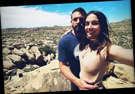 Ana celia de armas caso (spanish: Ana de Armas and Ben Affleck Are Instagram Official as ...