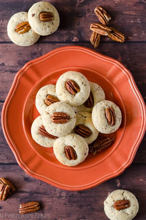 Additionally when rolling and cutting the dough, work quickly so the dough stays cold. Christmas Cookies Made With Almond Flour : Shortbread ...