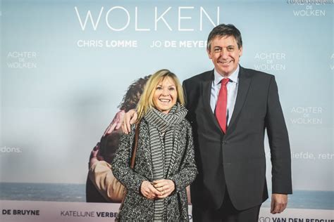 Omtzigt zat al enige maanden thuis. Bekend volk op de première van 'Achter de wolken' - Cinevox