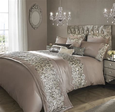 Kylie minogue bedding is very popular amongst young girls and older ladies due to its style, the colours available and more there is no doubt that the growing demand for celebrity bedding and celebrity duvets has caught the eye of consumers in the uk and we fully expect to see more. Kylie Minogue Petra Bedding Collection Nude | Ponden Home