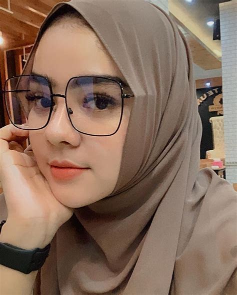 Home » » ukhti syahwat. Instagram | Gadis berjilbab, Kecantikan, Gadis