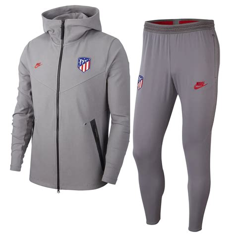 La ventana de transferencia ha estado abierta desde. Atletico Madrid tech fleece pak - Voetbalshirts.com