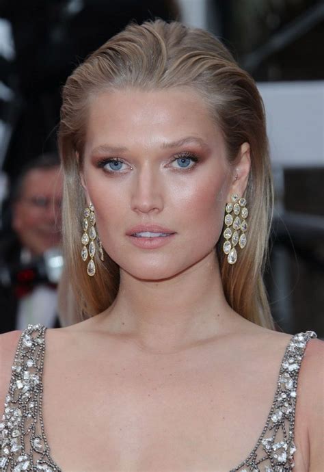 Good photos will be added to photogallery. Toni Garrn | Toni garrn, Cannes film festival, Celebrity ...