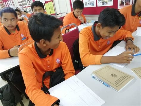 Ekonomi tingkatan 4 kecekapan pengeluaran. PROGRAM : CAKNA EKONOMI TINGKATAN 4 DAN 5 2020 ~ SELAMAT ...