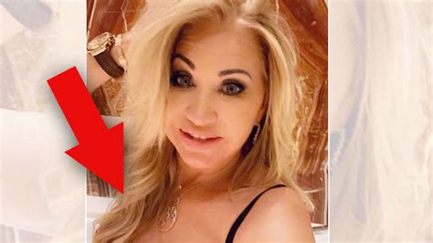 Ich freue mich, hier auf twitter mein eigenes profil zu haben und euch immer auf dem laufenden zu halten, wo ich gerade bin oder was ich mache. Carmen Geiss im BH: Betrachter zeigen sich von Anblick ...