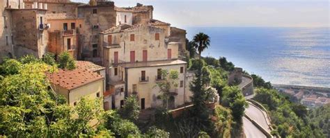 Calabro significa radice, storia, passato nel presente; Belmonte Calabro, da albergo diffuso al turismo ecosostenibile - Calabria - ANSA.it