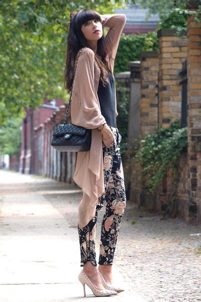 We did not find results for: Black-chanel-bag-zara-pants-light-pink-weekday-cardigan ...