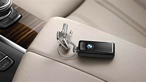 In ogni caso convincono per il pregiato design in materiali sofisticati adatti allo stile di vita attivo di tutti i guidatori bmw. BMW Activity Key