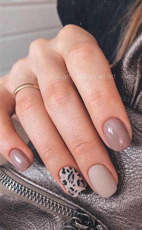 And while you're switching out your fluffy winter coats and chunky boots for floral maxis and cute platforms, it's also time to transition. Creative & Pretty Nail Trends 2021 : Leopard and Neutral Nails