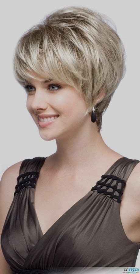 Coupes de cheveux des femmes 2020 pour les femmes adultes de plus de 40 50 et. Coupe de cheveux court femme 60 ans